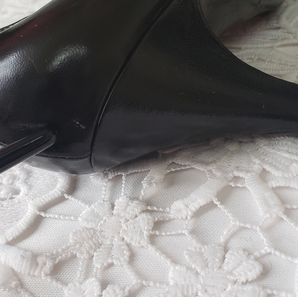 Vintage Moschino heels - Picture 11 of 15